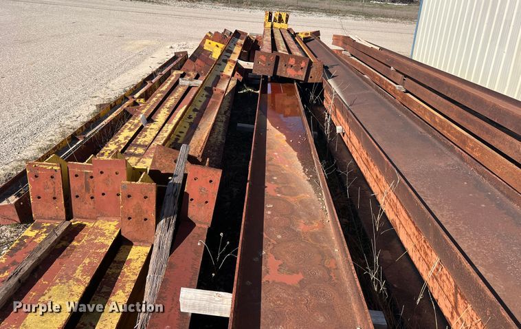 image for item JS9975 40' x 200' x 20' building frame