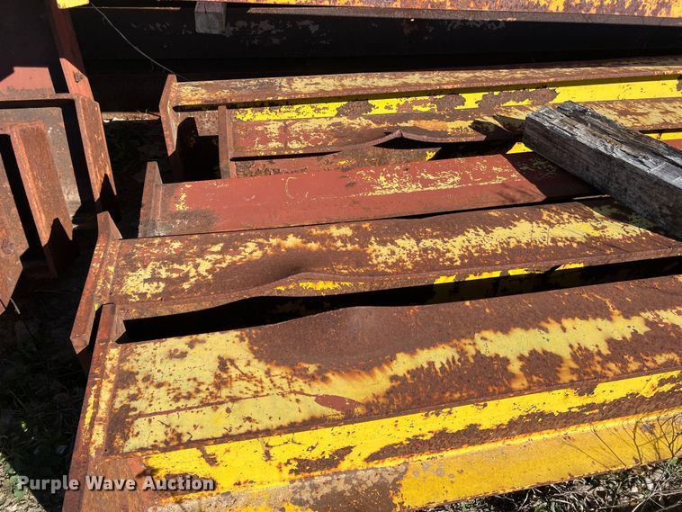 image for item JS9975 40' x 200' x 20' building frame