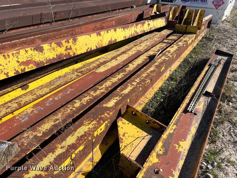 image for item JS9975 40' x 200' x 20' building frame