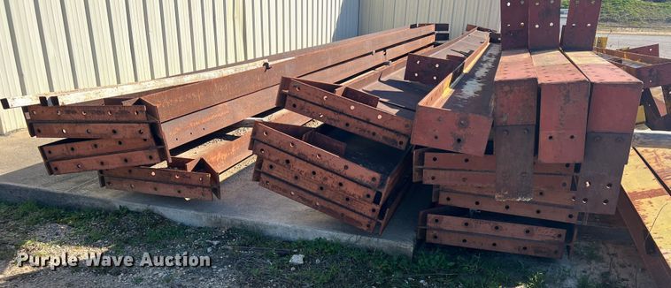 image for item JS9975 40' x 200' x 20' building frame