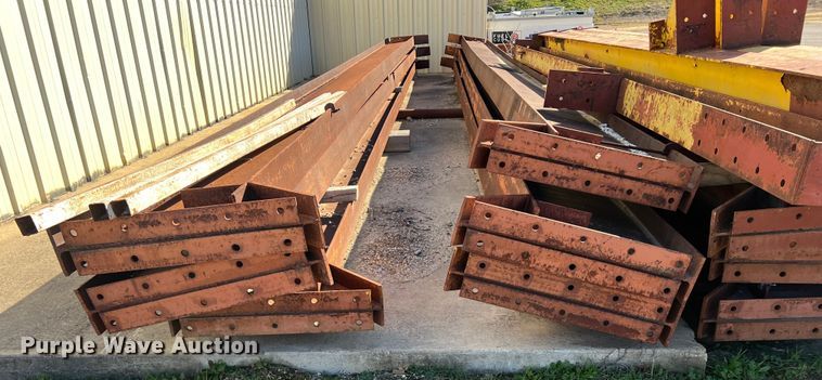 image for item JS9975 40' x 200' x 20' building frame