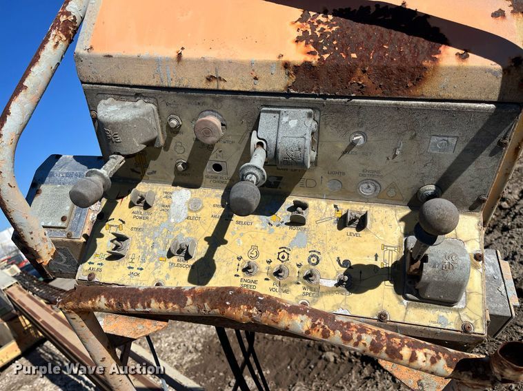 image for item JS9980 1994 JLG 40H boom lift