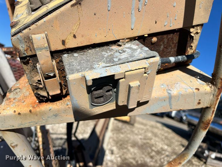 image for item JS9980 1994 JLG 40H boom lift