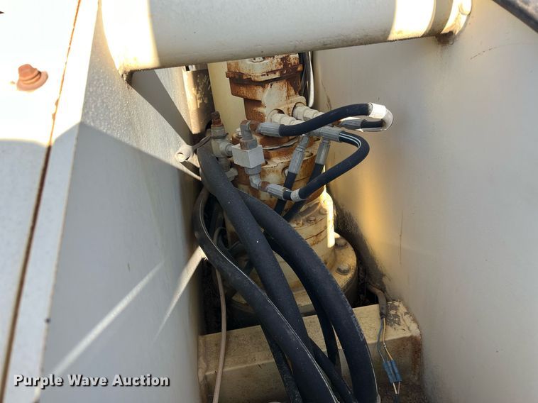 image for item JS9980 1994 JLG 40H boom lift