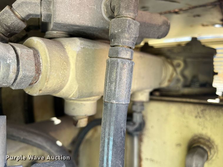 image for item JS9980 1994 JLG 40H boom lift