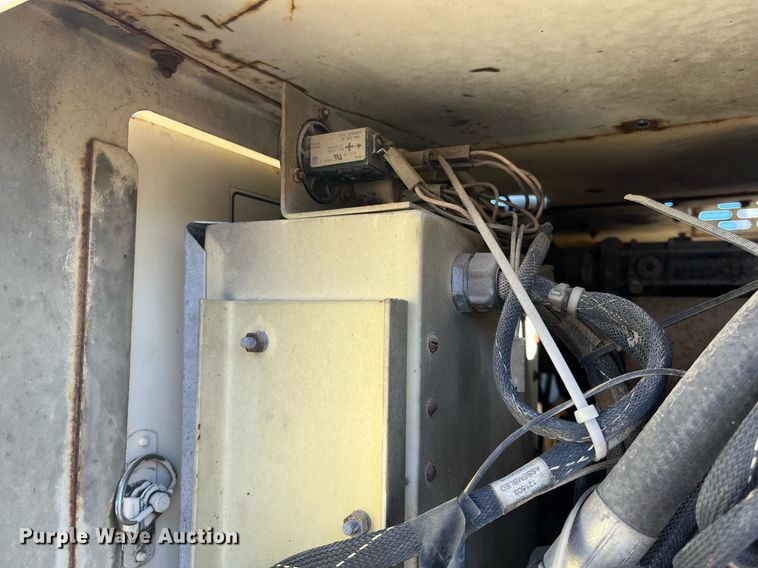 image for item JS9980 1994 JLG 40H boom lift