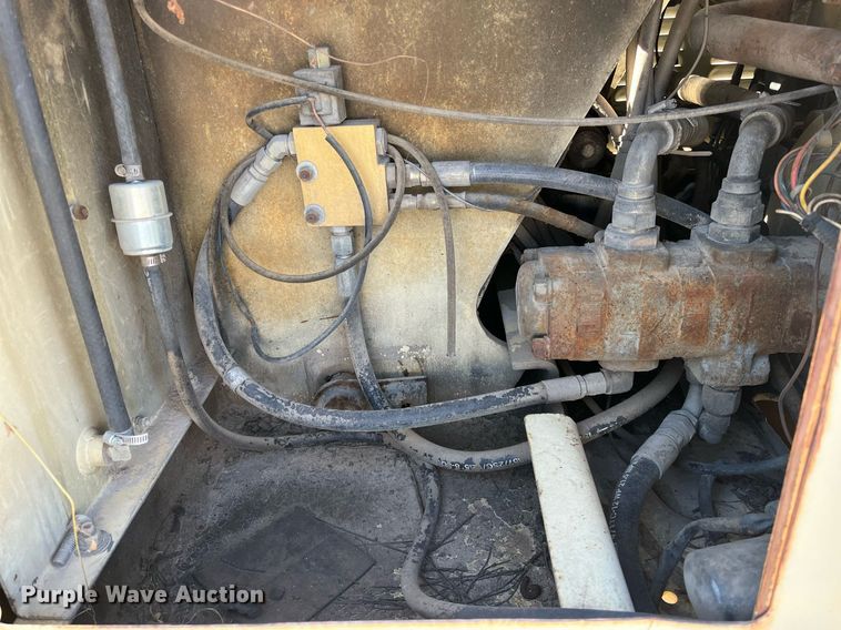 image for item JS9980 1994 JLG 40H boom lift