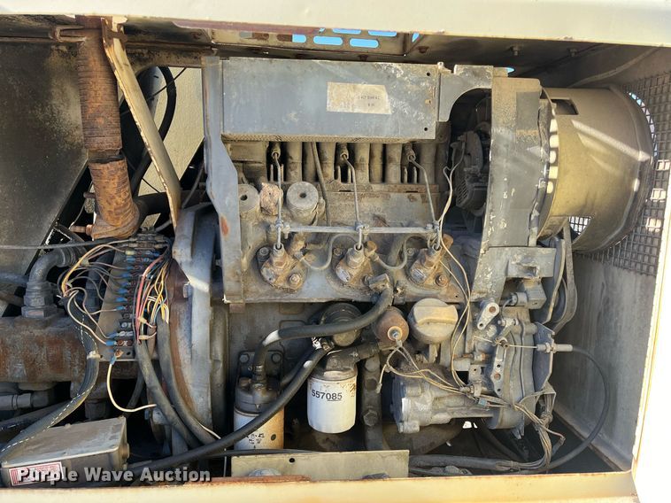 image for item JS9980 1994 JLG 40H boom lift