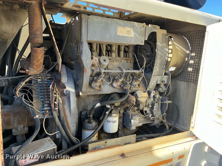 image for item JS9980 1994 JLG 40H boom lift