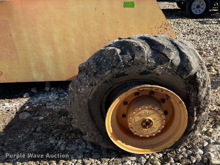 image for item JS9980 1994 JLG 40H boom lift