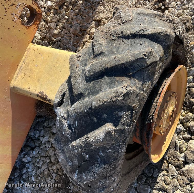 image for item JS9980 1994 JLG 40H boom lift