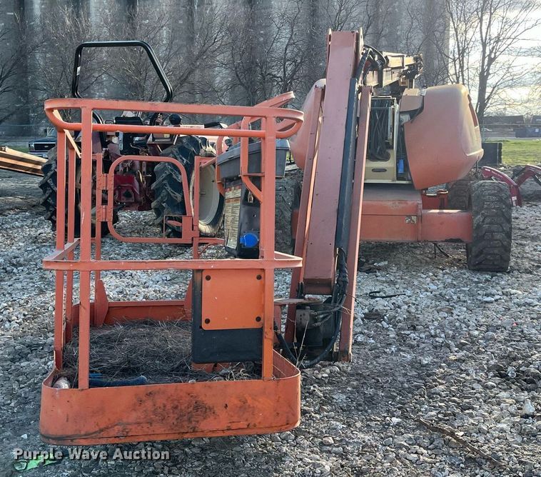 image for item JS9981 2007 JLG 600AJ boom lift