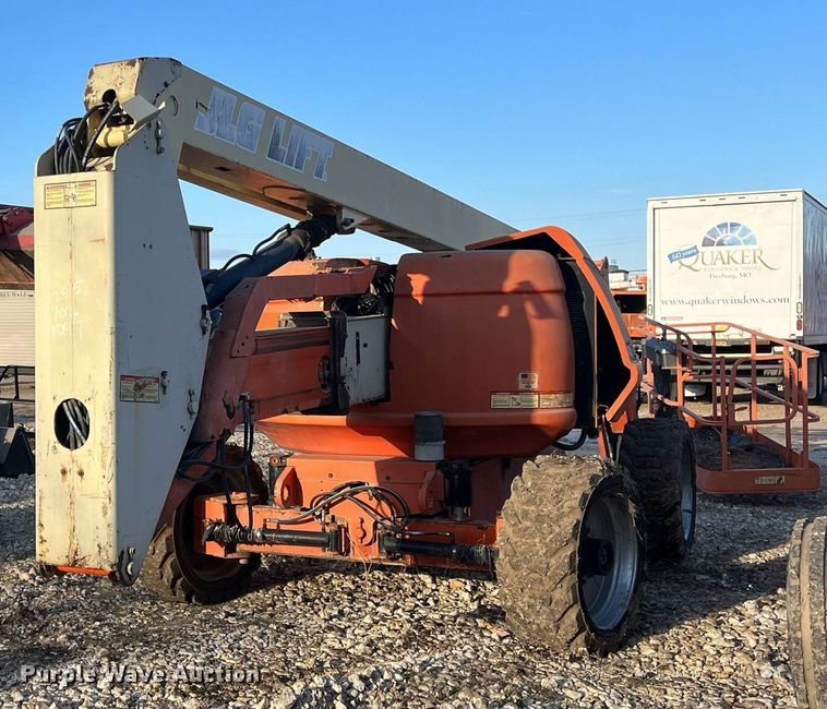 image for item JS9981 2007 JLG 600AJ boom lift