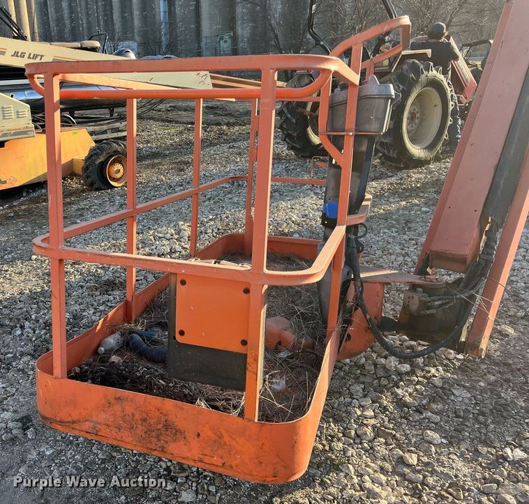 image for item JS9981 2007 JLG 600AJ boom lift