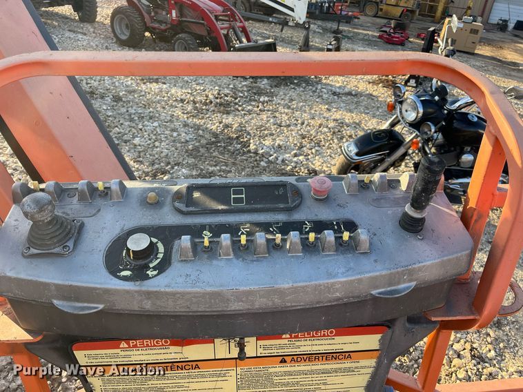 image for item JS9981 2007 JLG 600AJ boom lift