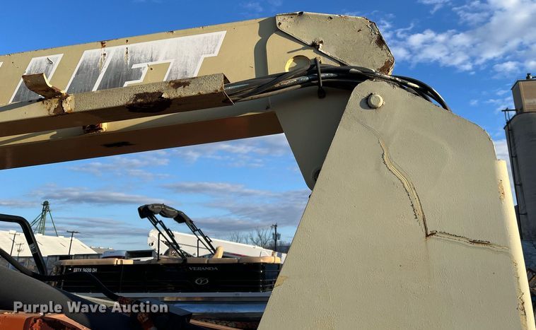 image for item JS9981 2007 JLG 600AJ boom lift