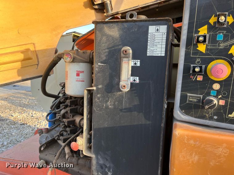 image for item JS9981 2007 JLG 600AJ boom lift