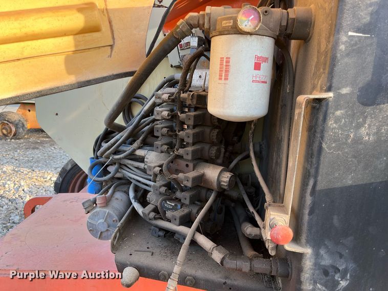 image for item JS9981 2007 JLG 600AJ boom lift