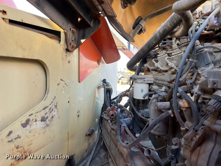 image for item JS9981 2007 JLG 600AJ boom lift