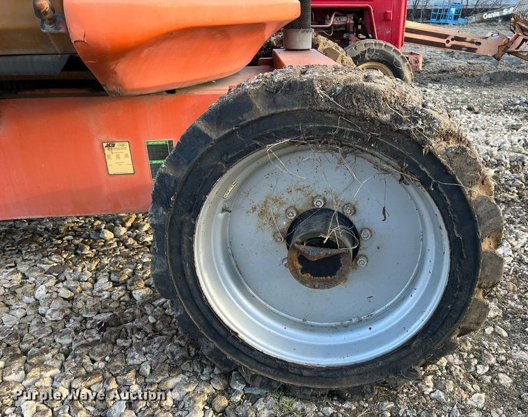 image for item JS9981 2007 JLG 600AJ boom lift