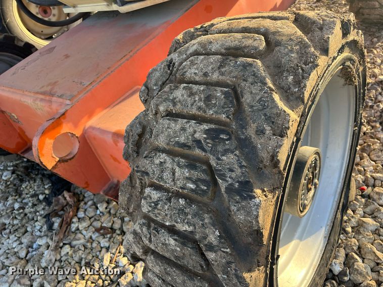 image for item JS9981 2007 JLG 600AJ boom lift