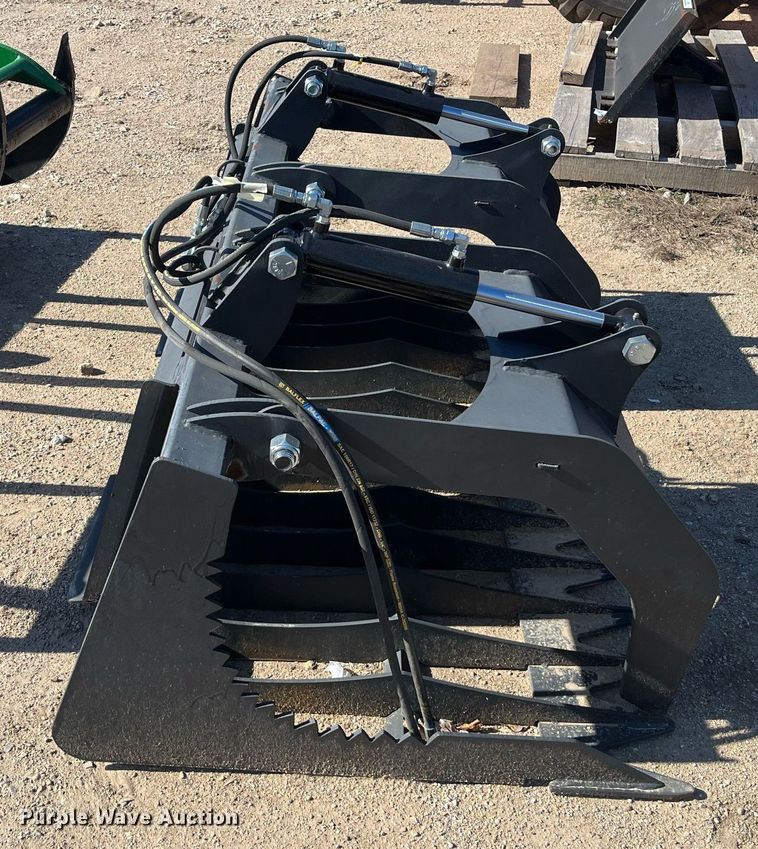 image for item JS9984 Skid steer grapple bucket