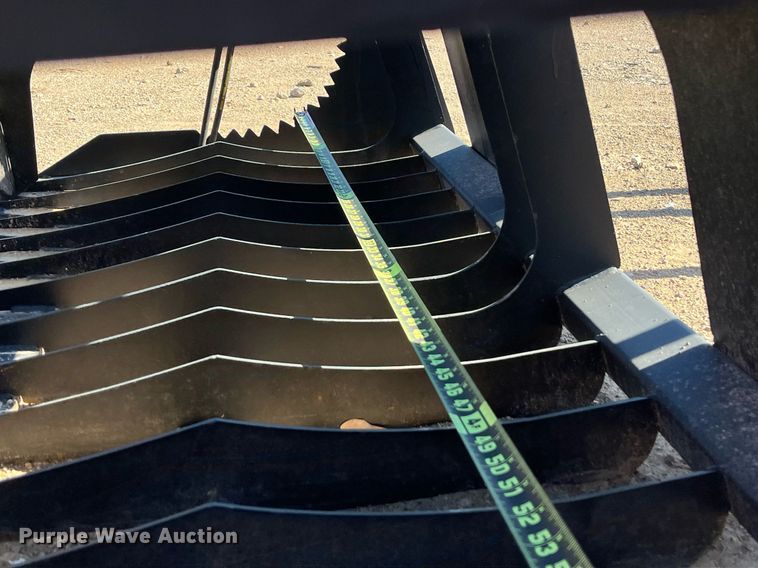 image for item JS9984 Skid steer grapple bucket