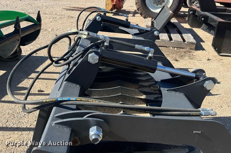 image for item JS9984 Skid steer grapple bucket