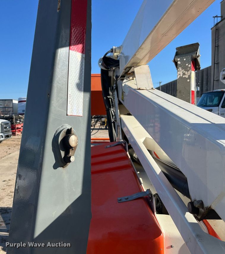 image for item JS9990 2017 Snorkel TL37J boom lift
