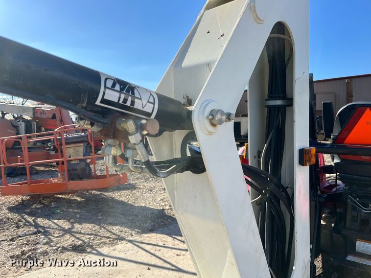 image for item JS9990 2017 Snorkel TL37J boom lift