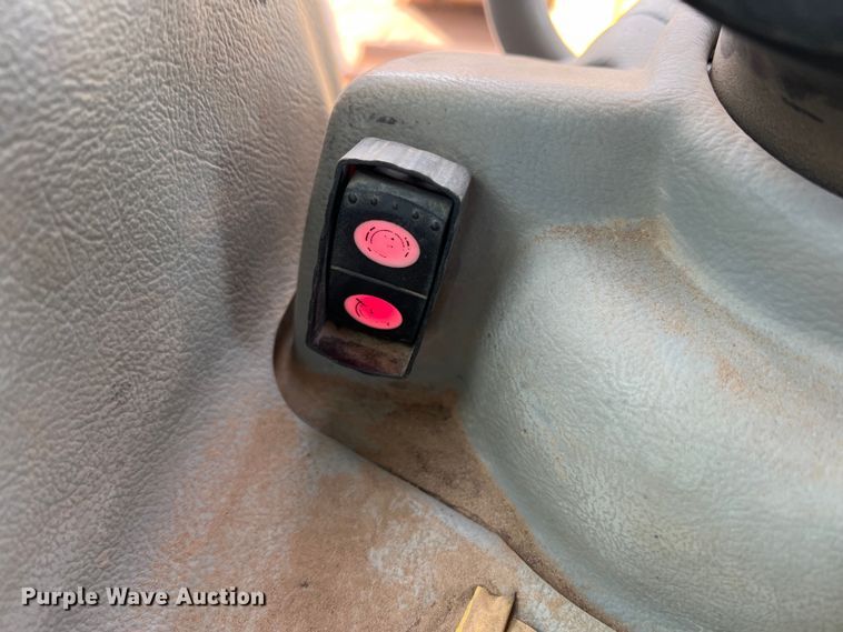 image for item JT9015 2013 Caterpillar D6T XL dozer