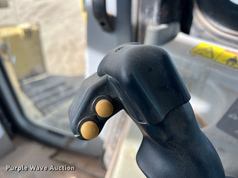 image for item JT9015 2013 Caterpillar D6T XL dozer