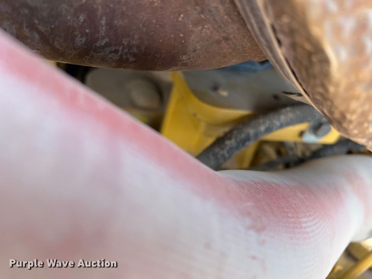 image for item JT9015 2013 Caterpillar D6T XL dozer