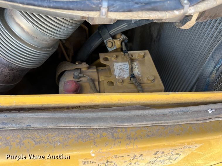 image for item JT9015 2013 Caterpillar D6T XL dozer