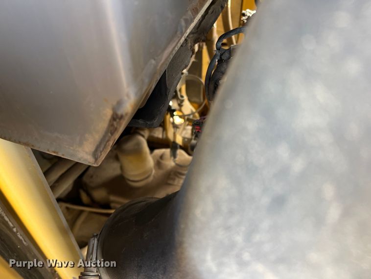 image for item JT9015 2013 Caterpillar D6T XL dozer