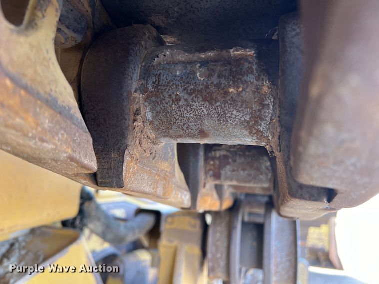 image for item JT9015 2013 Caterpillar D6T XL dozer