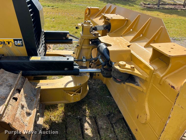 image for item JT9016 2020 Caterpillar  D4 dozer