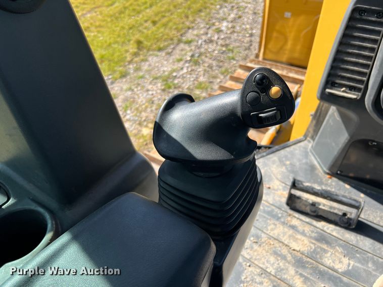 image for item JT9016 2020 Caterpillar  D4 dozer