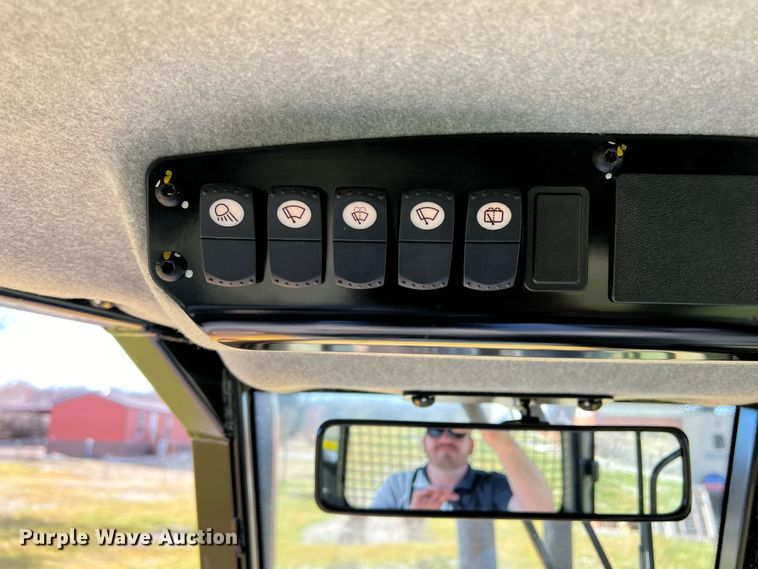 image for item JT9016 2020 Caterpillar  D4 dozer