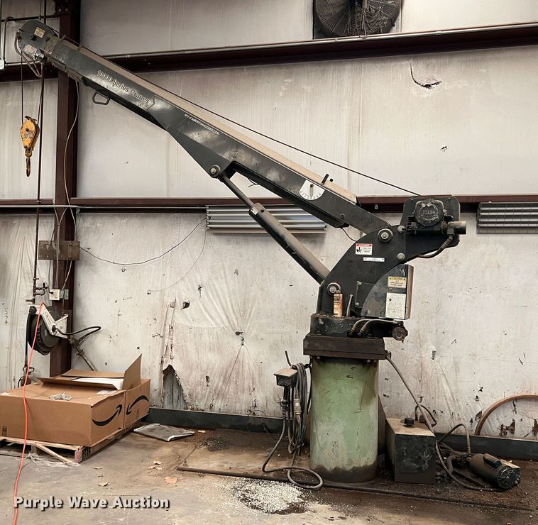 image for item JT9017 Maintainer 10000 series  crane