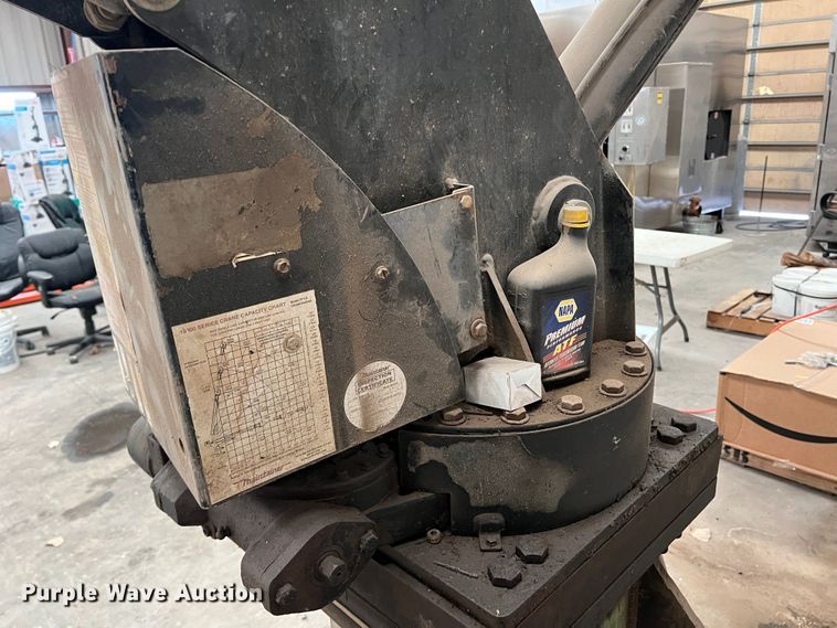 image for item JT9017 Maintainer 10000 series  crane