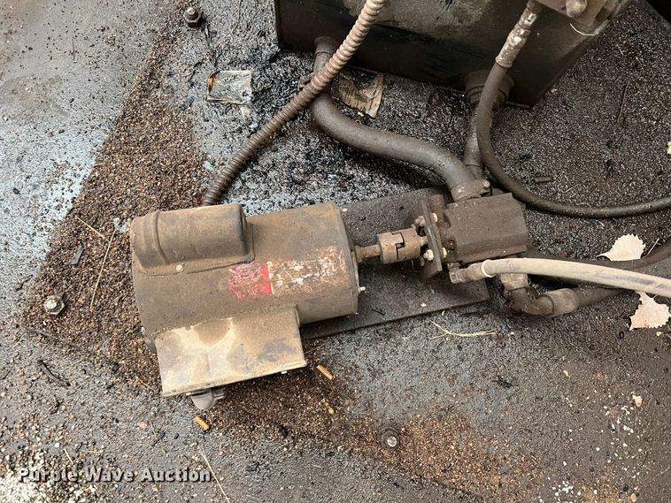 image for item JT9017 Maintainer 10000 series  crane