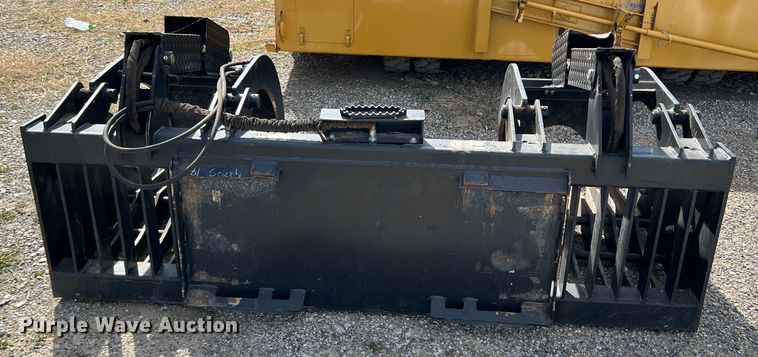 image for item JT9018 Skid steer grapple bucket