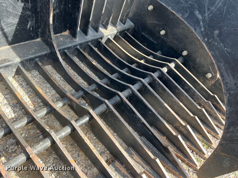 image for item JT9018 Skid steer grapple bucket