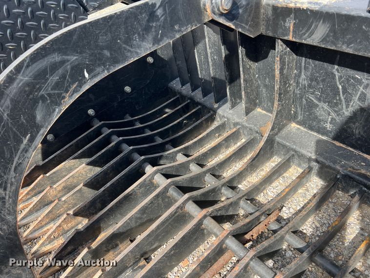 image for item JT9018 Skid steer grapple bucket