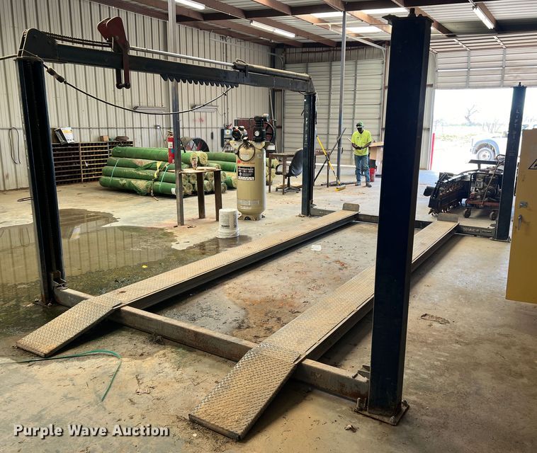 image for item JT9019 LDA TR56 four post lift