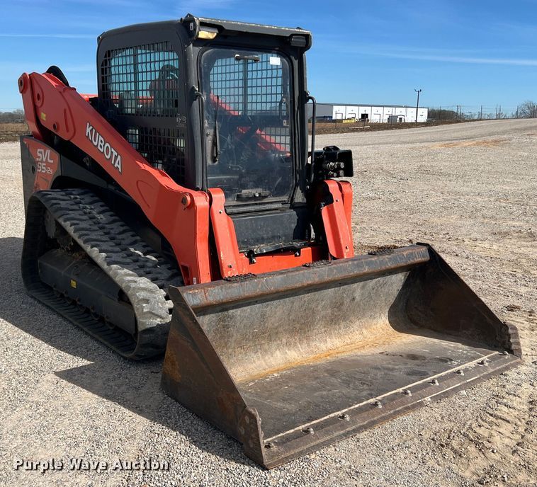 image for item JT9024 2021 Kubota  SVL95-2s tracked skid steer loader