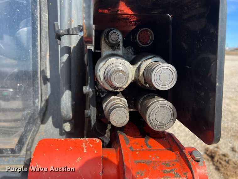 image for item JT9024 2021 Kubota  SVL95-2s tracked skid steer loader