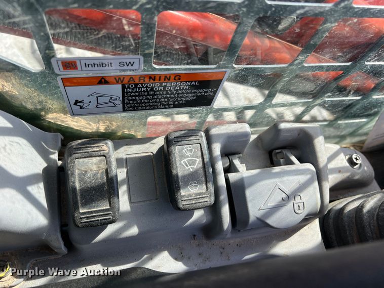 image for item JT9024 2021 Kubota  SVL95-2s tracked skid steer loader