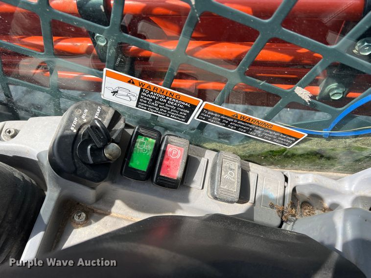 image for item JT9024 2021 Kubota  SVL95-2s tracked skid steer loader